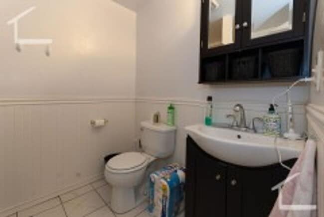 Photo - 4Bed 2Bath in Brookline - 9/1/26 (H&HW Included - Parking Available)