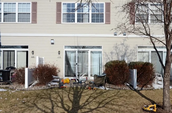 Photo - 672 Cobblestone Way