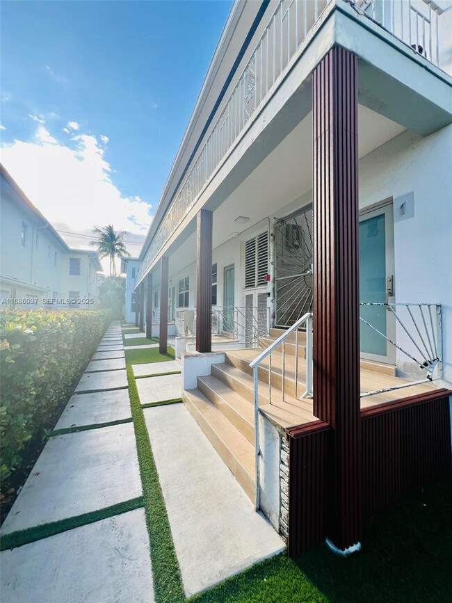 Building Photo - 1606 Jefferson Ave Unit 4