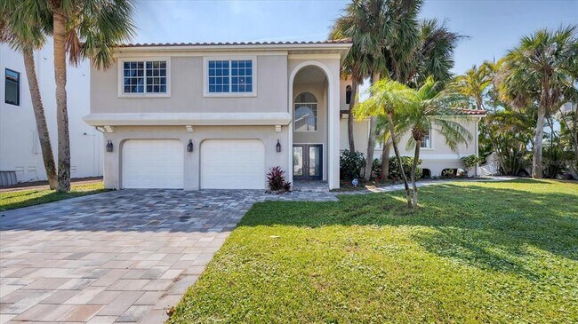120 Sands Pt Dr