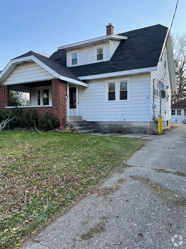 Building Photo - Grandville Schools! Rental