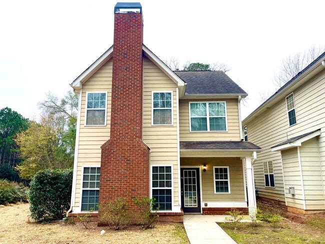 Building Photo - Welcome to this stunning two-story home located in the vibrant community of Newnan, GA.