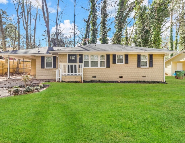 Building Photo - 245 Bromack Dr SE