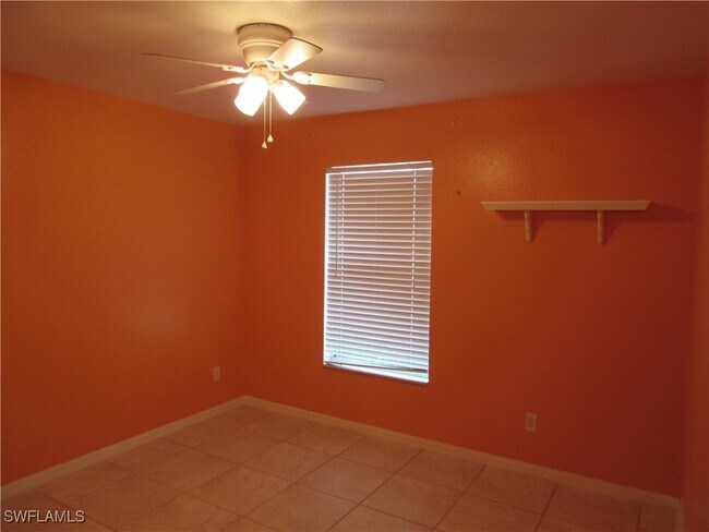 Photo - 271 SW 4th St