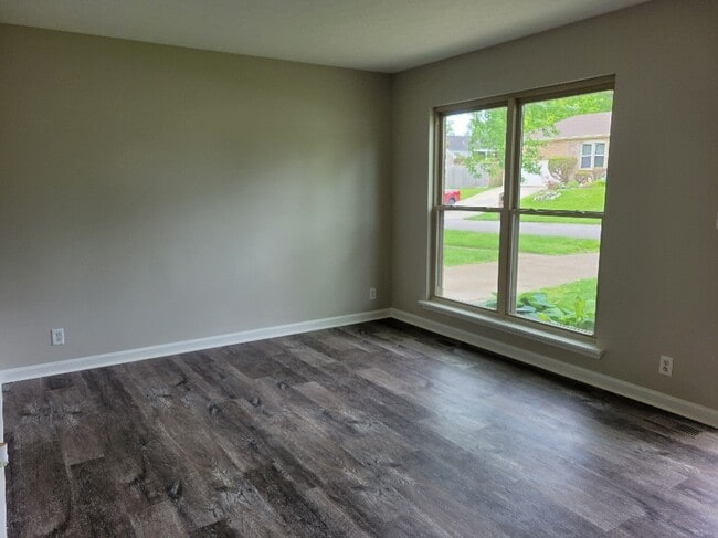 Photo - 8323 Roseborough Rd