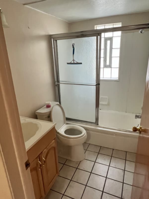19290 Lorain Rd Unit 4