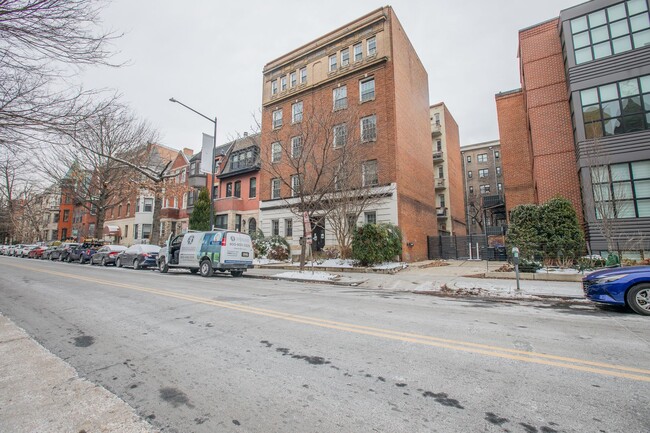 Lovely 1 BR/1 BA Condo in Dupont Circle! - Lovely 1 BR/1 BA Condo in Dupont Circle!