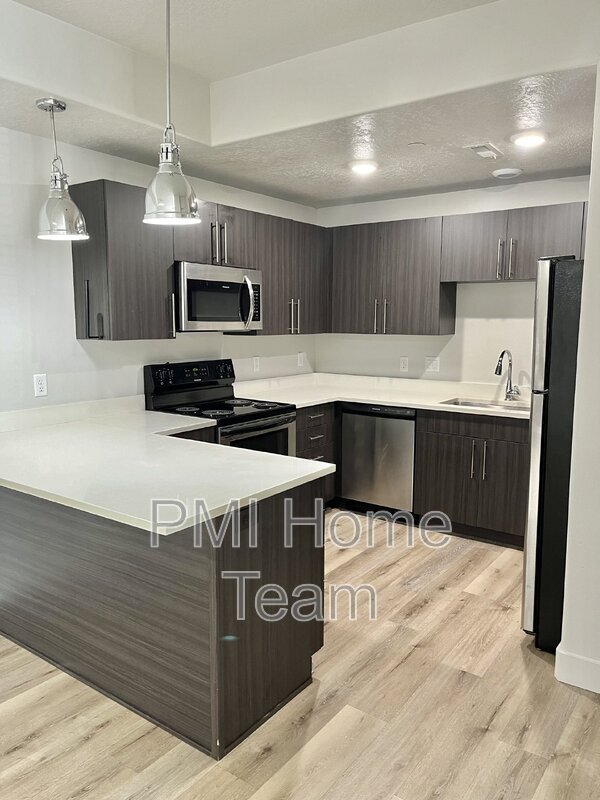 Photo - 2874 Kiesel Ave Unit 205