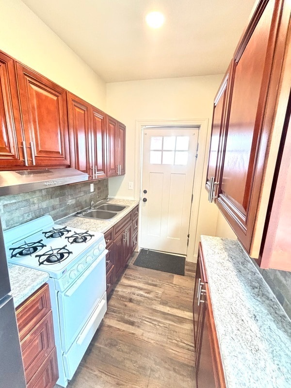 Building Photo - 227 E Clay St Unit 3 Rental