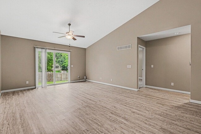 Photo - Great location, Just off Dodge and 168th!