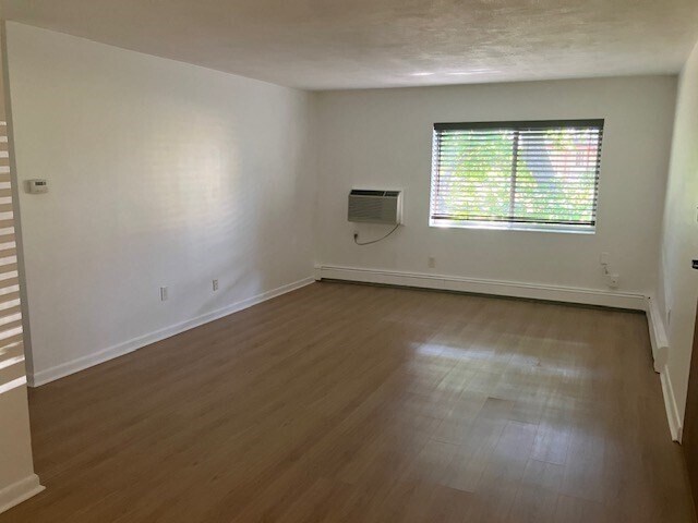 Photo - 368 Lincoln St Unit 9