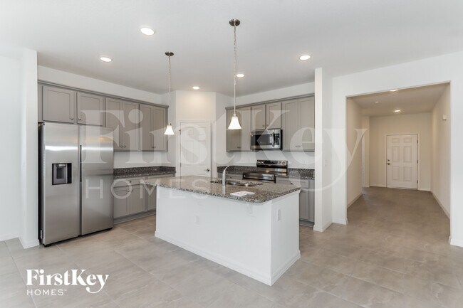 Photo - 560 Crown Rose Dr