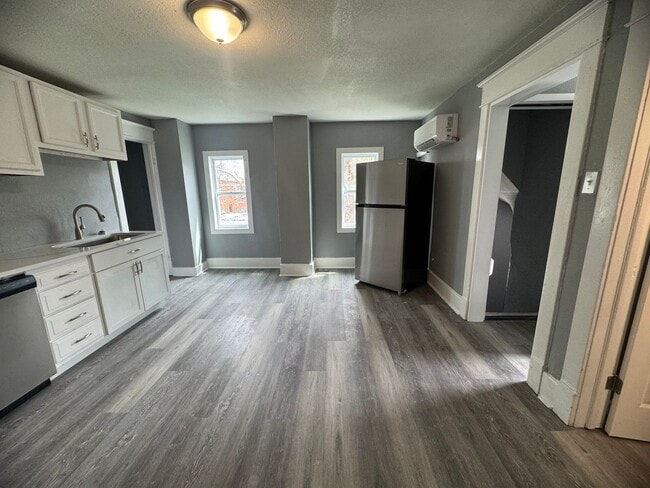 Photo - 1315 Brown St Unidad #2