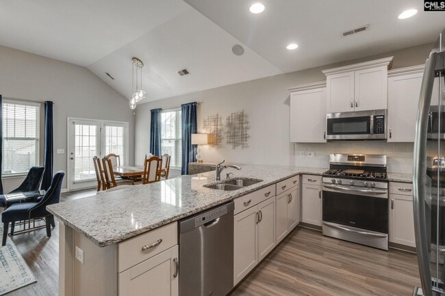 Photo - 1453 Ardennes Dr