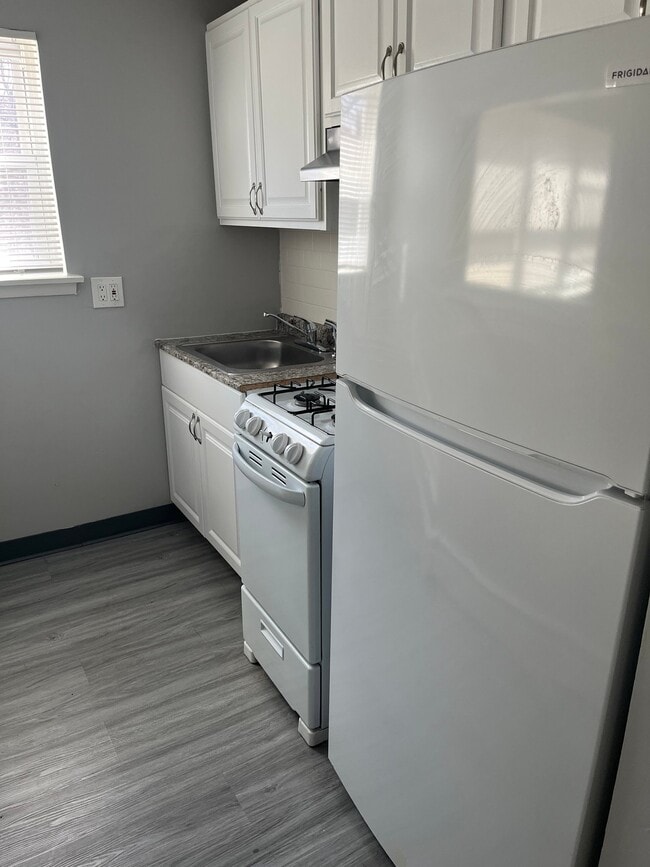 Photo - 116 Sherbrooke Ave Unit 116A2