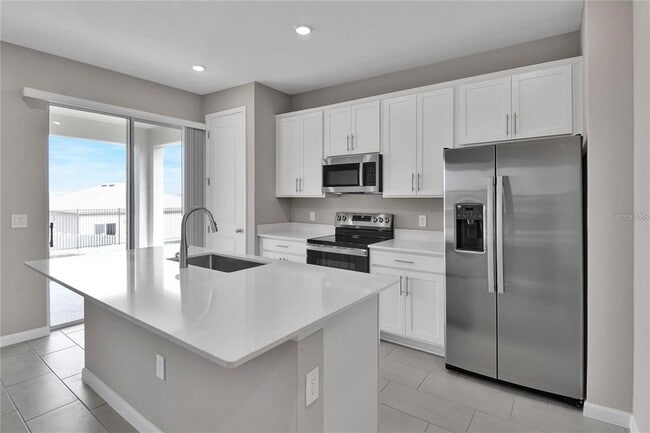 Photo - 830 Ballantyne Dr