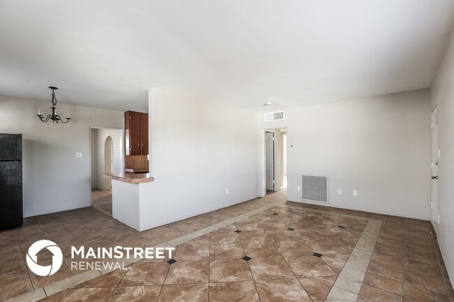Photo - 3434 E Polk St