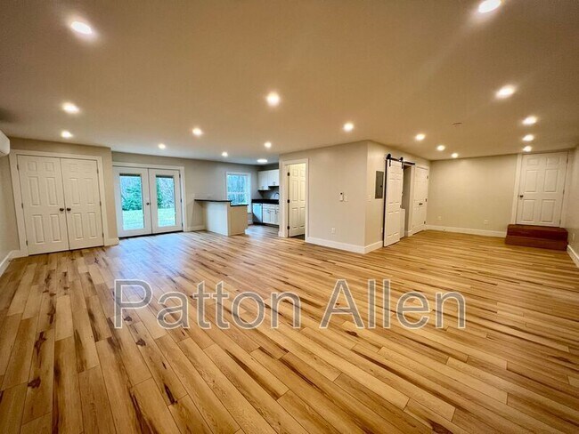 24.5 Crestview St