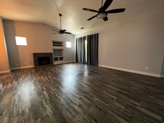 Photo - Single Family Home Southwest Visalia!