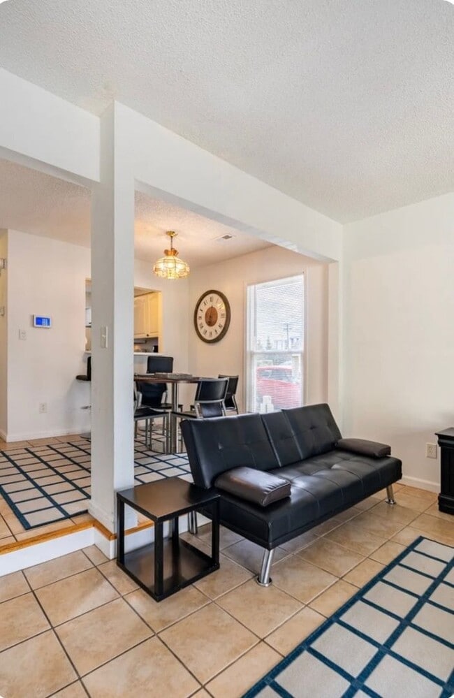 Photo - 400 17th Ave S