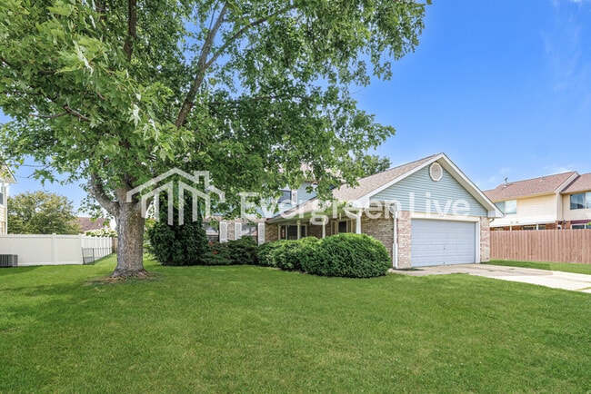 Photo - 8789 Trowbridge Way