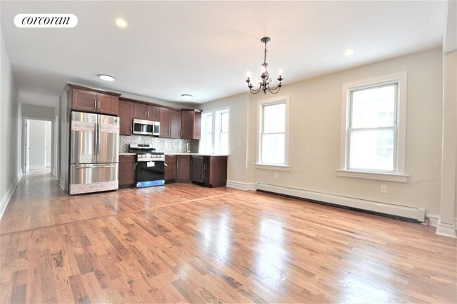 Photo - 84 E 40th St Apartment