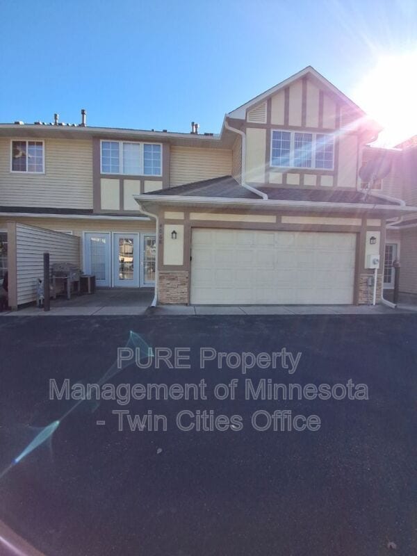 Building Photo - 4068 Meadowlark Curve