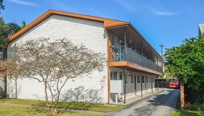 Photo - 427 W 17th St Unit 4