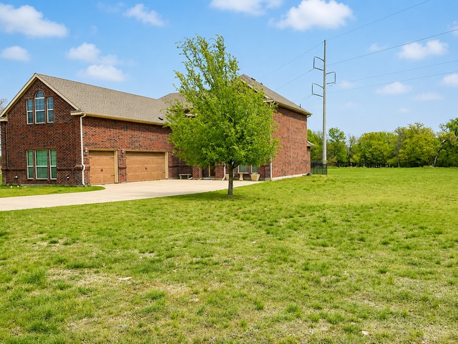 Photo - 815 Blue Quail Dr