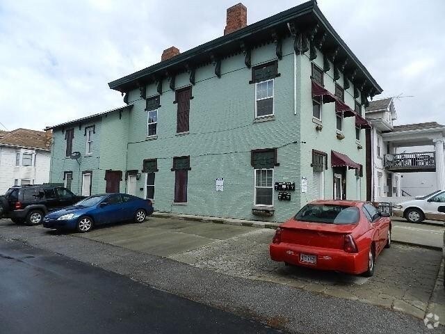Building Photo - 288 E Center St Unit 2881/2ECENTERST Rental