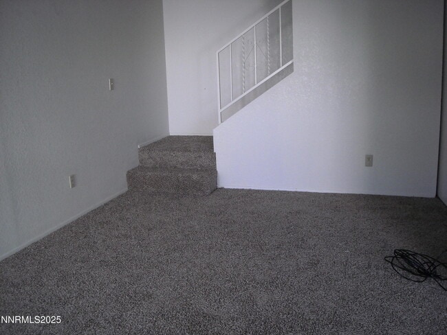 Photo - 364 W D St