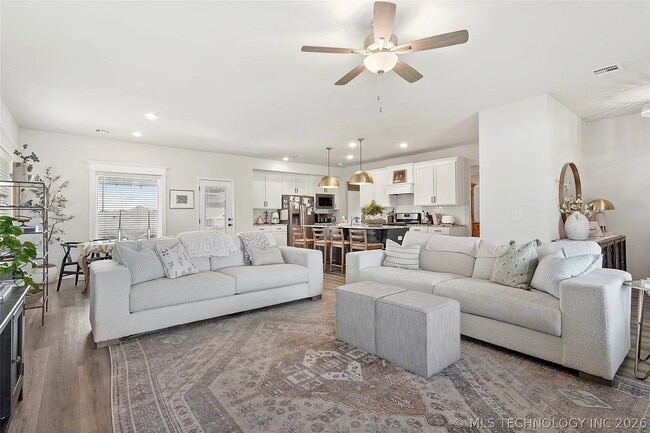 Photo - 7412 E 89th Pl N