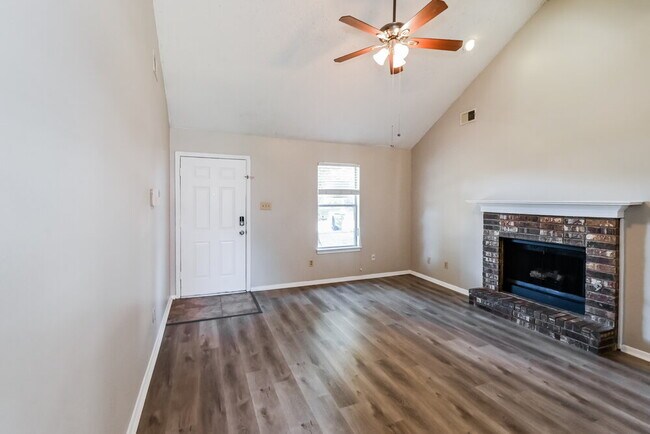 Photo - 5866 Hickory Shadow Ln