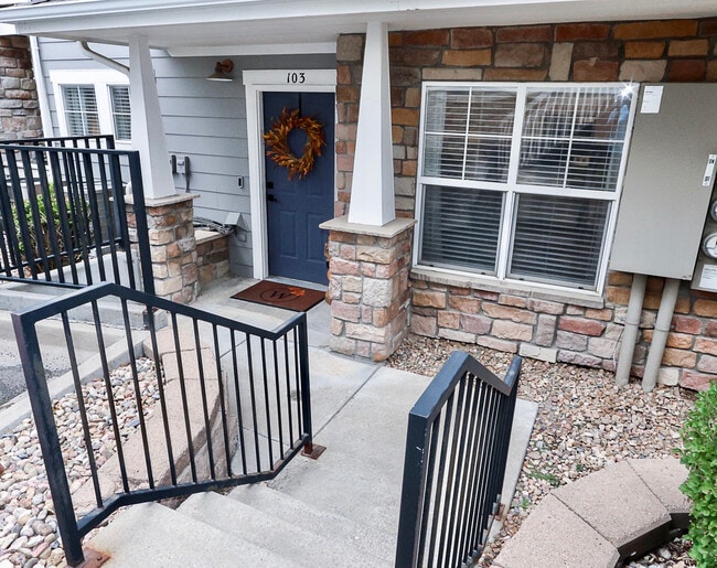 Building Photo - 9369 Amison Cir Unit 103