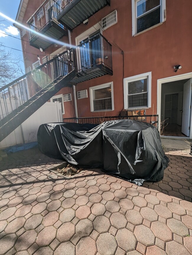 Photo - 290 Cornelia St Unidad 1