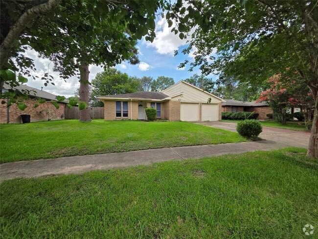 Building Photo - 814 Cascade Creek Dr Rental