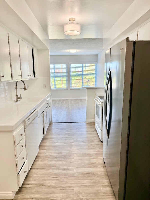 Photo - 17440 Burbank Blvd Unidad 302