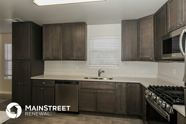 Photo - 1055 Field View Dr