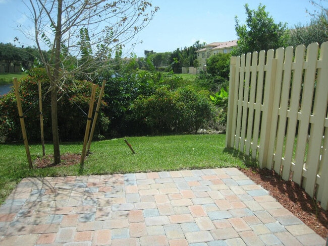 Photo - 138 Monterey Bay Dr