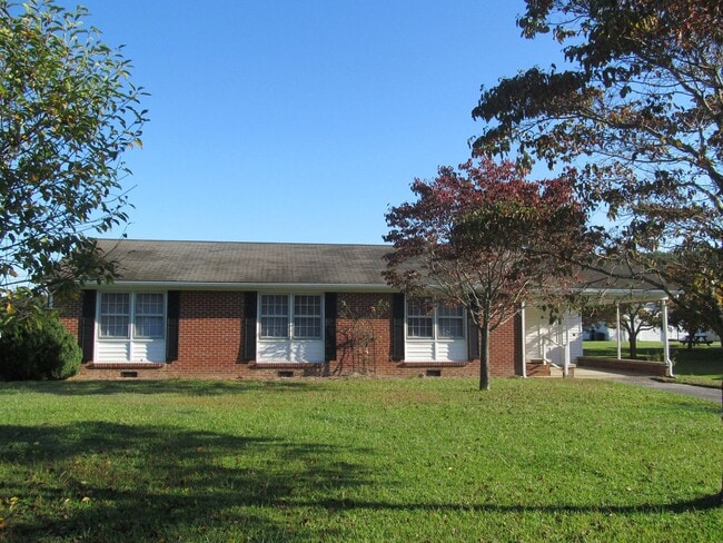 3 Bed 1 Bath Brick Ranch - 3 Bed 1 Bath Brick Ranch House