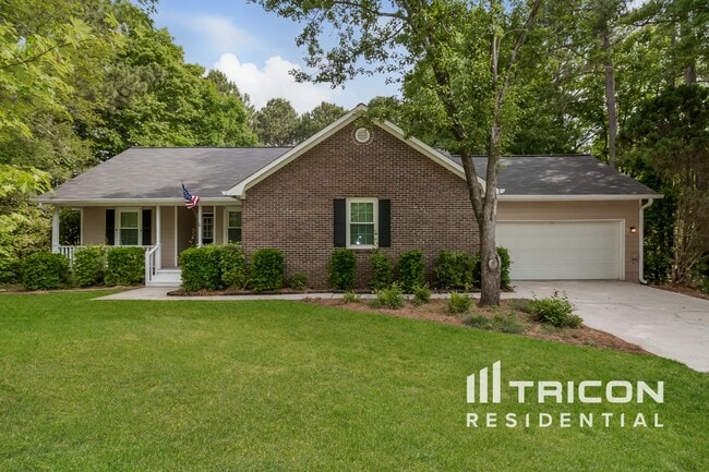 Building Photo - 105 Peach Pointe Dr