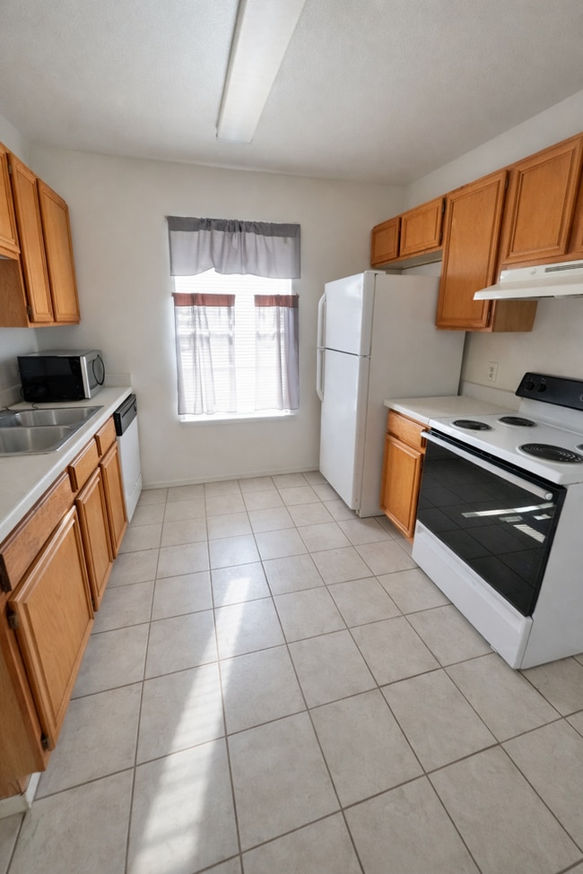 Photo - 1111 Horizon Dr Unit D