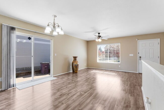 Photo - Light and bright 4-bedroom 3 bath beauty i...