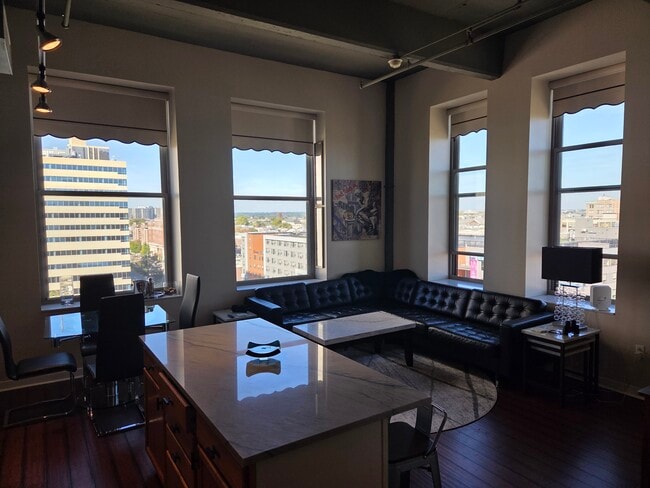 Photo - 511 N Broad St Unit 901