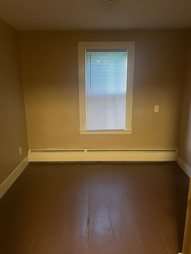 Photo - 376 Salmon Brook St Unit 5