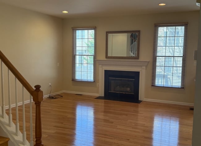 Photo - 19 Hancock Ct