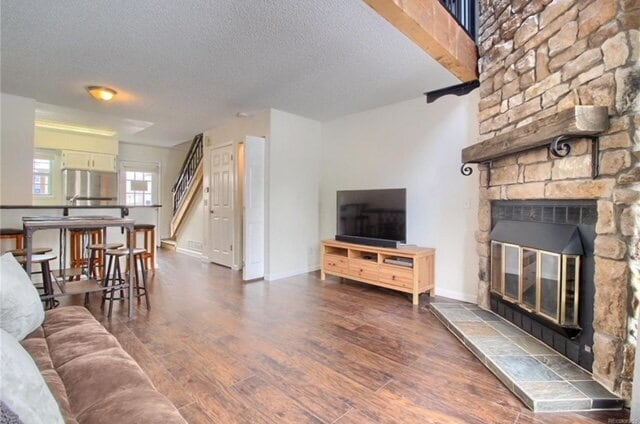 Building Photo - Charming Two-story, 1 bed, 1 Bath Townhome...