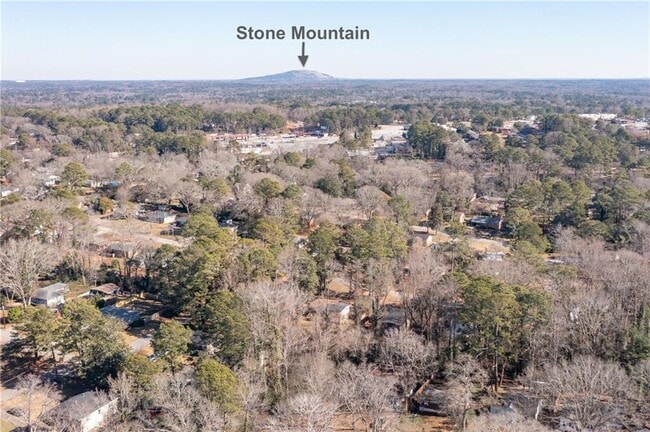 Photo - 1290 Glen Forest Way