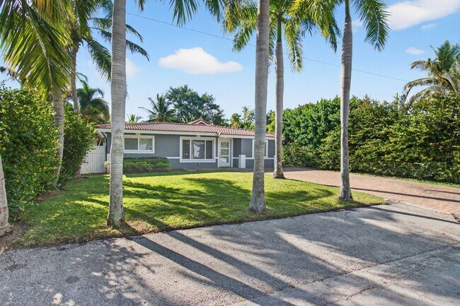 Photo - 360 SW 2nd St