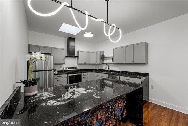 Building Photo - 40 E Piccadilly St Unit 2